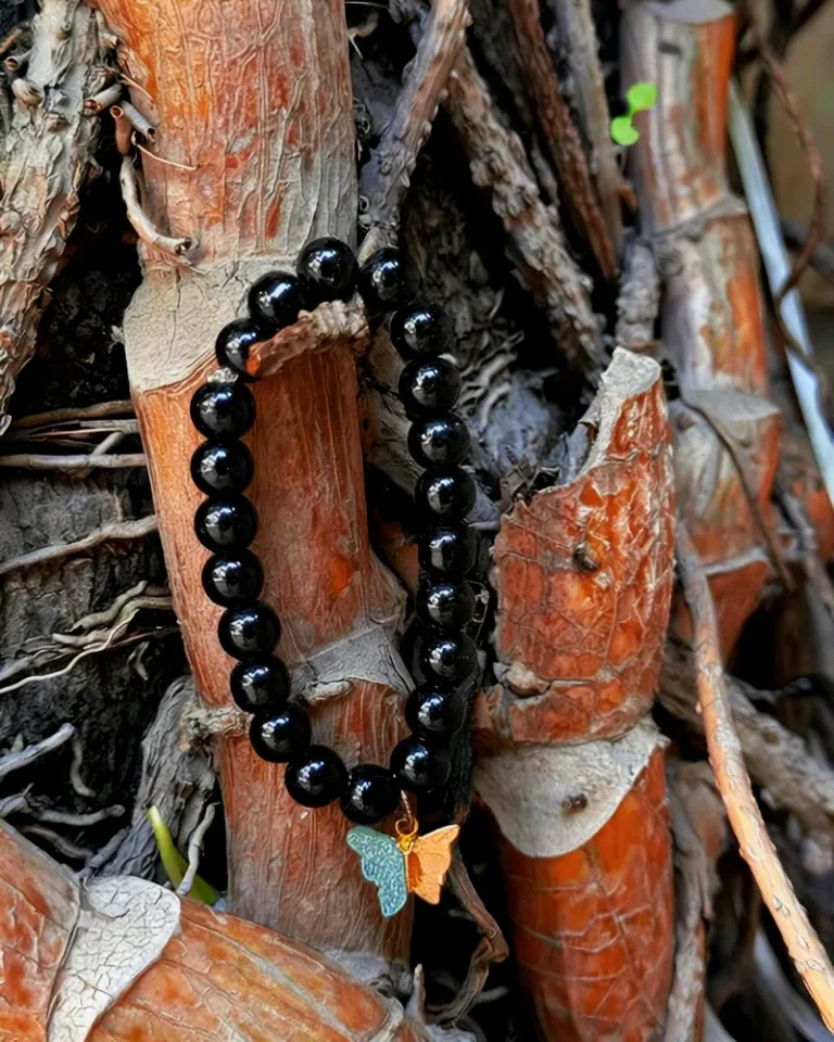 SHIMMERING BEAUTIFULL BUTTERFLY BRACELETS FOR WOMEN AND GIRLS1